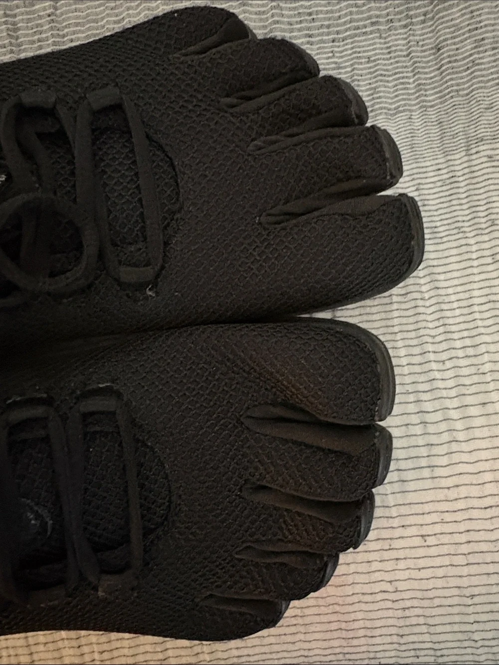 Peluva Strand Sport Mesh Athletic Shoes